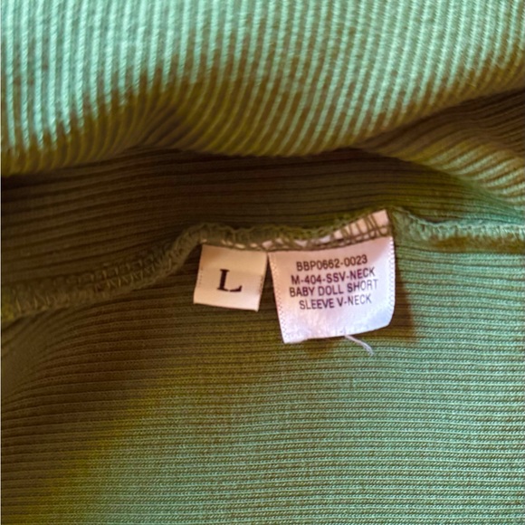 Big Bus Press V-neck Baby Doll Short Sleeve Top - Picture 6 of 6